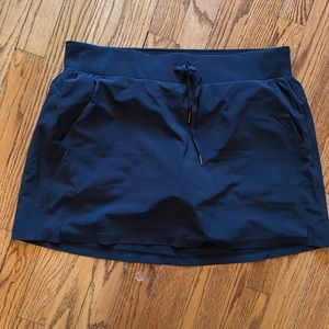 Womens skort- all in motion like new
